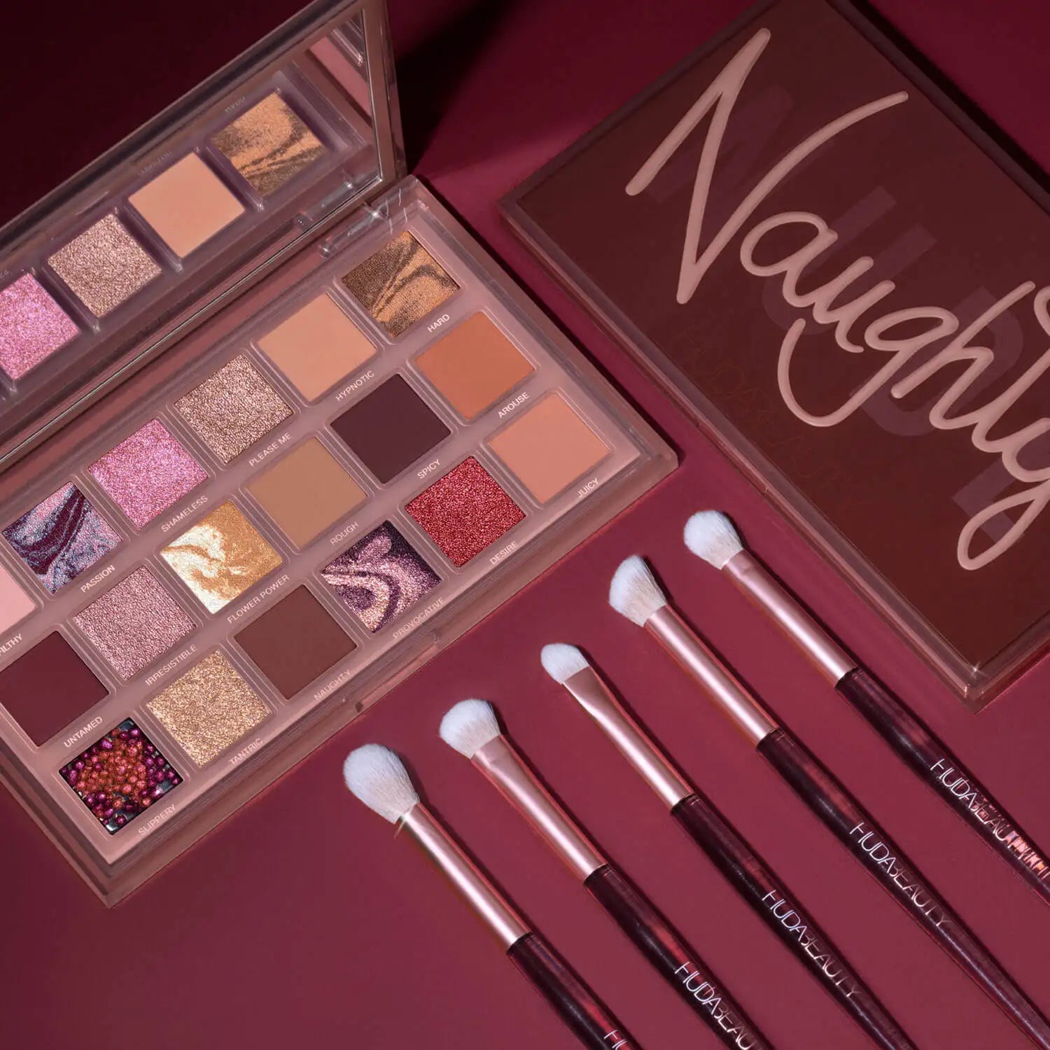 Hudabeauty Naughty Nude Eyeshadow Palette